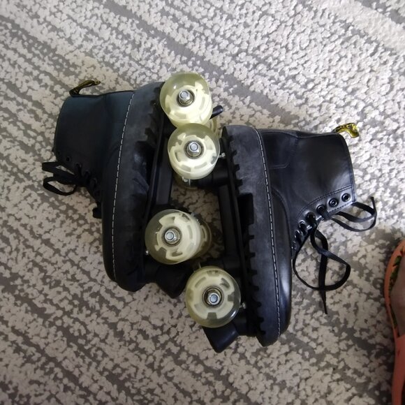 Custom Light-Up Roller Skates MARKE NIIH Bouncing Soles Black Boots Size 40 Quad - Picture 10 of 12